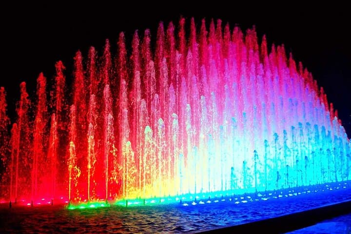 Lima Night Magic Water Circuit & Barranco Bohemian Tour photo 6