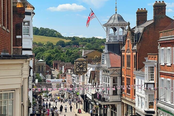 Guildford Walking Tour: Tudor Streets, Castle Gardens & River Wey Stroll