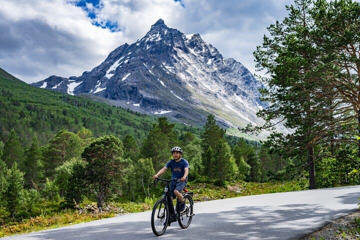 E-Bike and Hike to Litlefjellet — Åndalsnes Electric Bike Adventure photo 4