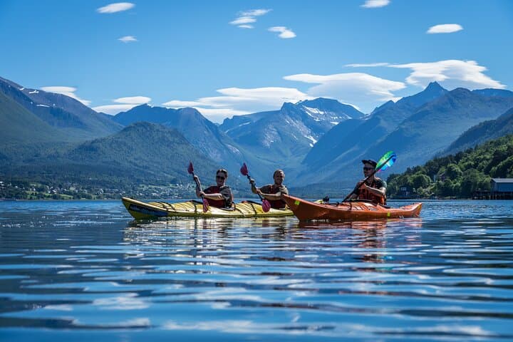 Paddle the Romsdalsfjord: 3-Hour Kayak Tour from Åndalsnes