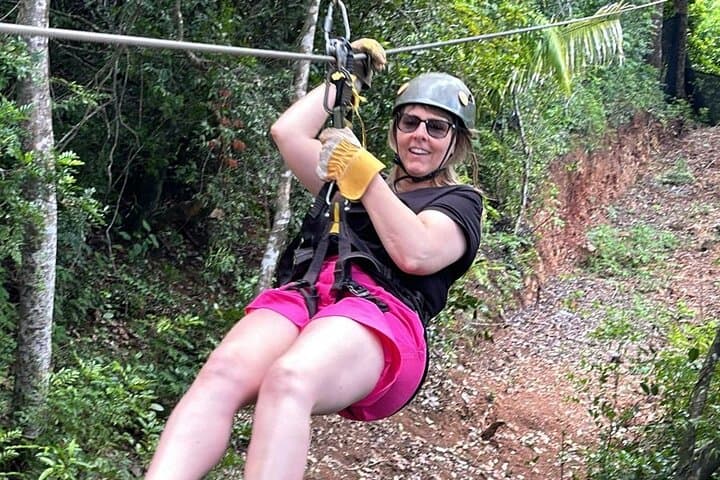 Roatan Zipline Adventure with Sloths, Monkeys, Chocolate & Rum (Private Tour)