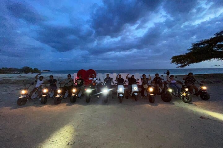 Aruba Sunset Electric Scooter Tour: California Lighthouse, Malmok & Beach Bars photo 3