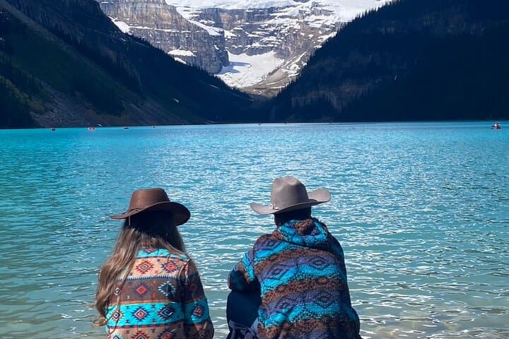 Banff-Day-Trip-Lake-Louise-Moraine-Emerald-Lake-Natural-Bridge photo 2