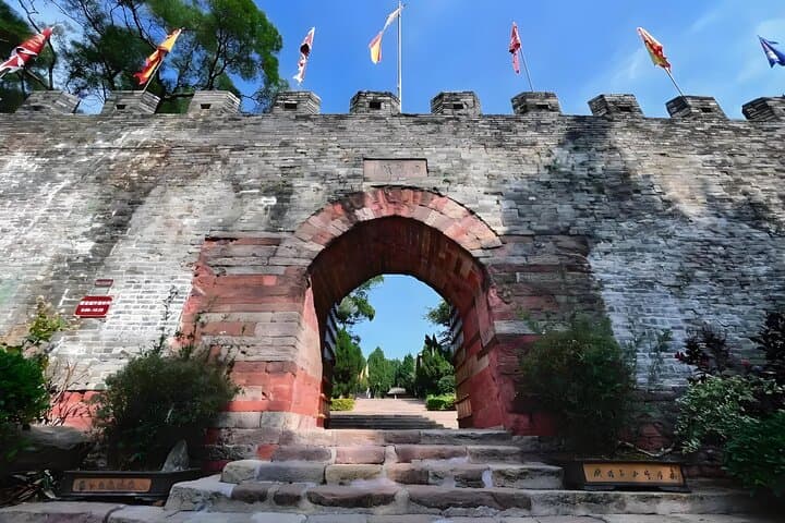 Lotus Hill Ancient Quarry & Big Buddha: Private Day Tour from Guangzhou photo 5