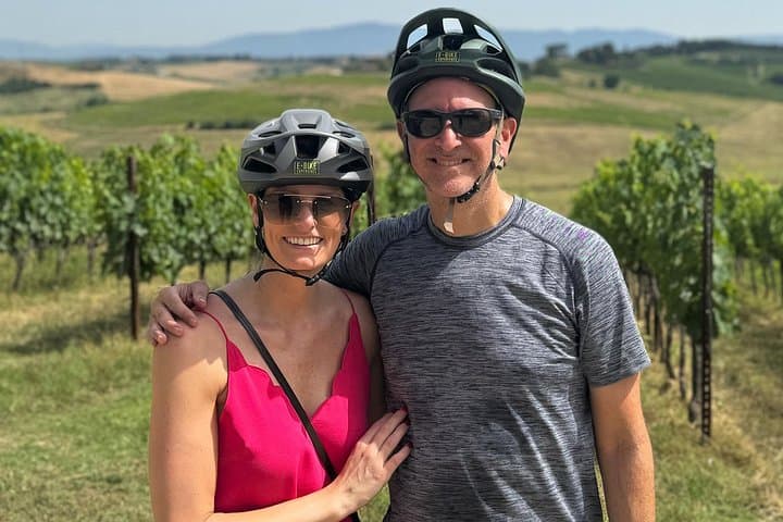 Private E-Bike Tour in Montalcino: Val d'Orcia E-Bike Experience with Wine Tasting photo 2