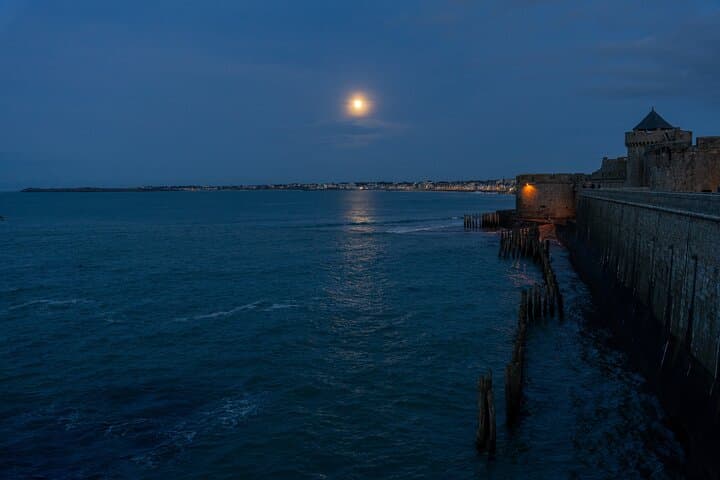 Saint-Malo Secrets Audio Walking Tour — GPS Guide to the Ramparts and Old City photo 4