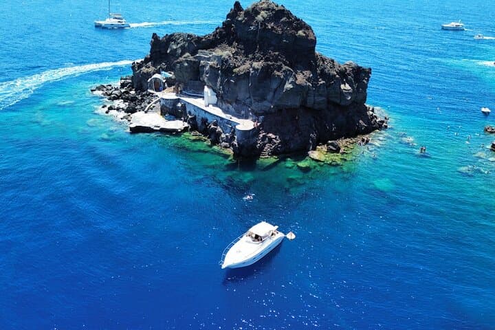 Private Santorini Yacht Cruise: Caldera Sights, Volcano Baths & Thirasia Lunch photo 2