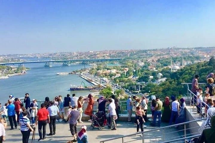Istanbul Two Continents Tour: Beylerbeyi Palace & Bosphorus Cruise