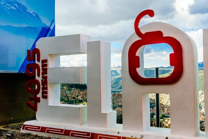 El Alto Cholets Private Tour: Andean Architecture & Cable Cars from La Paz