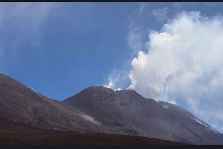 Mount Etna 4x4 Jeep Tour: Valle del Bove Off‑Road Experience with Lunch photo 2