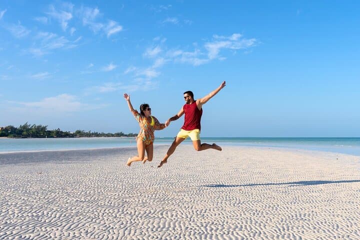 Full-Day Holbox Island Tour: Whale Sharks, Flamingos & Yalahau Lagoon photo 4