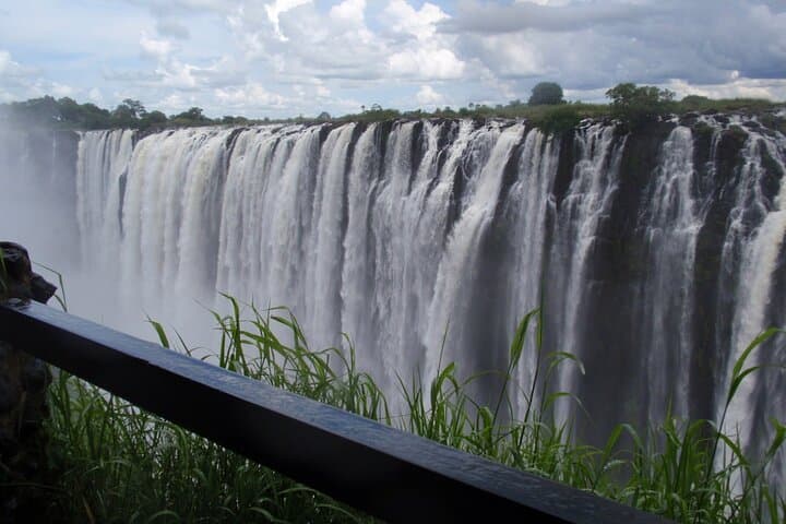 Majestic Victoria Falls: 3-Day Guide to Mosi-oa-Tunya photo 6