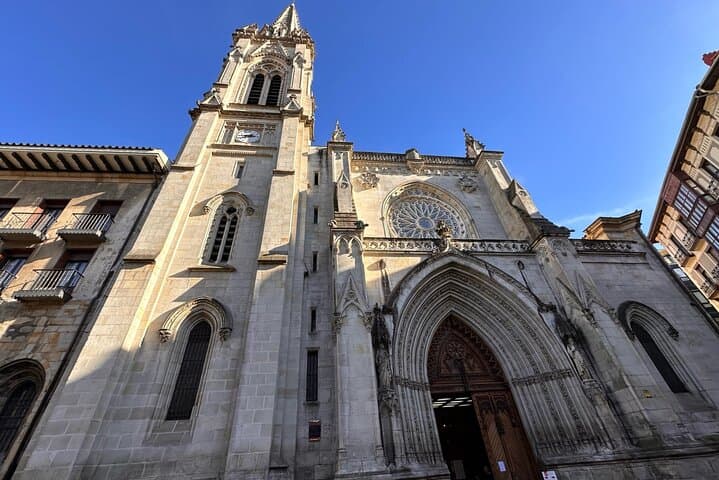 Bilbao Old Town Scavenger Hunt: Self-Guided Walking Tour of Casco Viejo photo 3