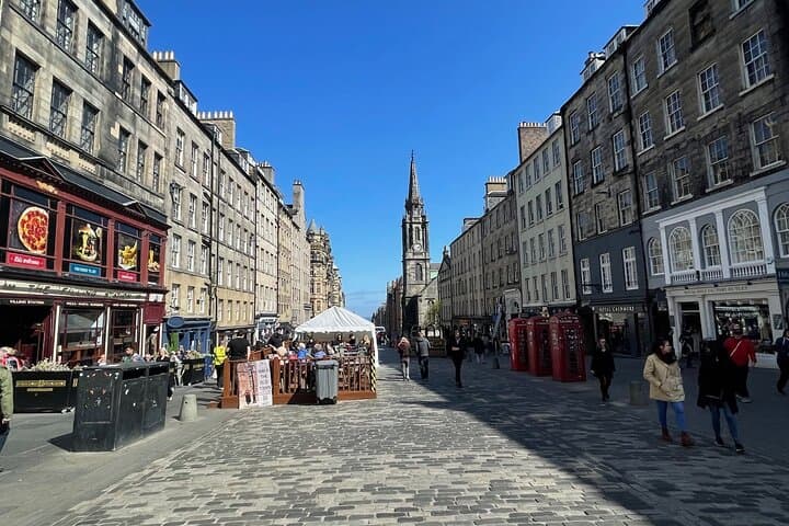 Full-Day Private Edinburgh City Tour: Arthur's Seat, Castle & Ghost Walk