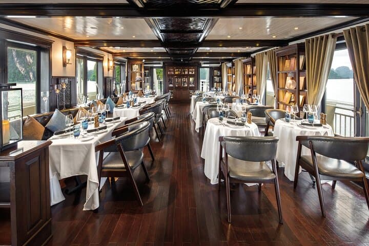 3-Day Halong Bay Luxury Cruise: Titop, Sung Sot & Cua Van Floating Village photo 3