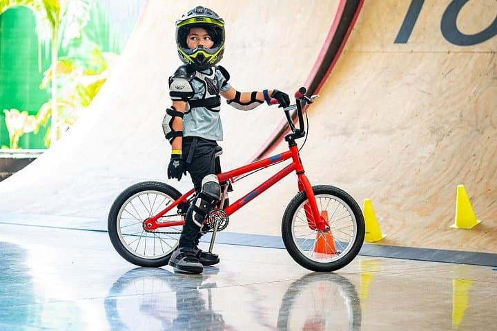 Train BMX Tricks in Jacó: Ride with Pros at the Local Bike Park photo 3