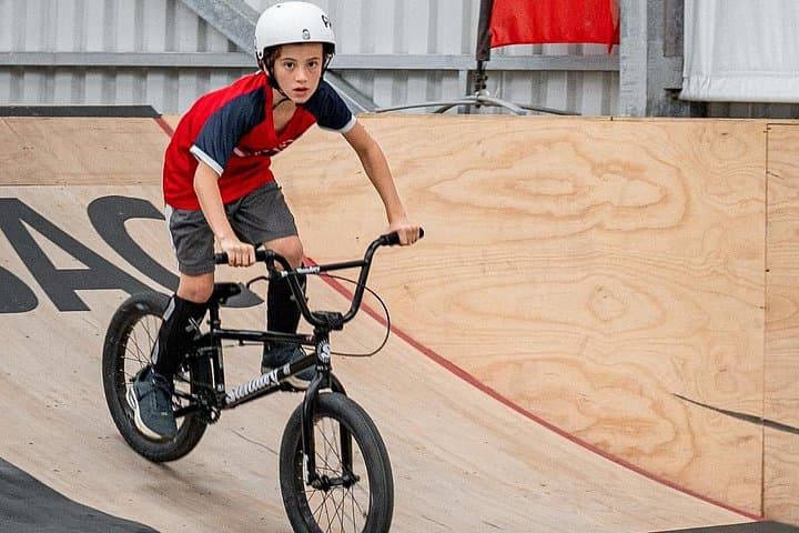Train BMX Tricks in Jacó: Ride with Pros at the Local Bike Park photo 4