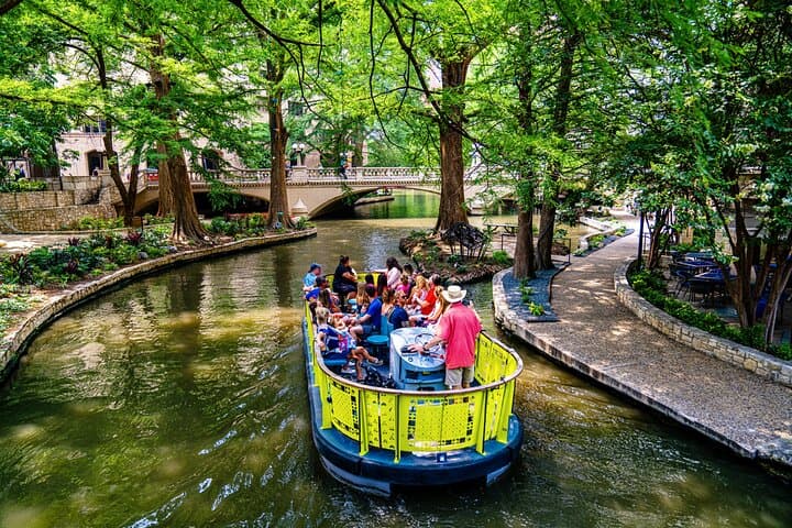 San Antonio Alamo & Cathedral Legends Small-Group Walking Tour: River Walk Stories and City Secrets