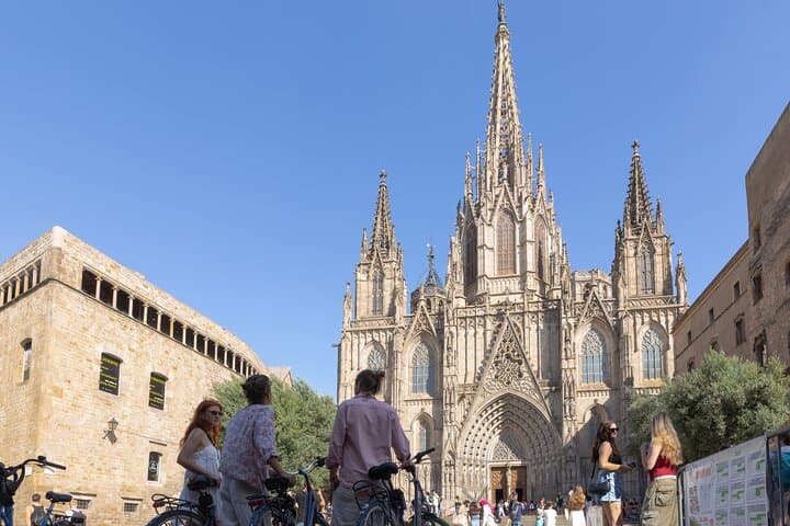 Barcelona Bike Tour: First-Time Highlights with Local Guides photo 2