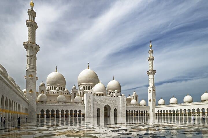 Abu Dhabi Private City Tour: Full-Day Highlights and Insider Tips photo 2