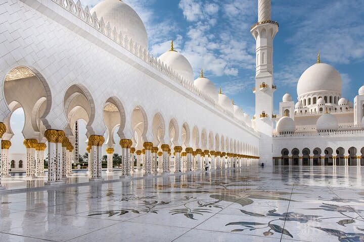 Abu Dhabi Private City Tour: Full-Day Highlights and Insider Tips photo 5