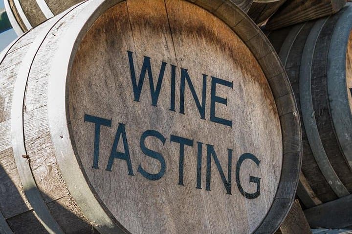Bainbridge Island Discovery and Wine Tour: History, Shorelines & Boutique Tastings photo 2