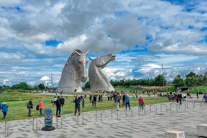 Day Trip from Edinburgh: Kelpies, Loch Lomond & Stirling Castle