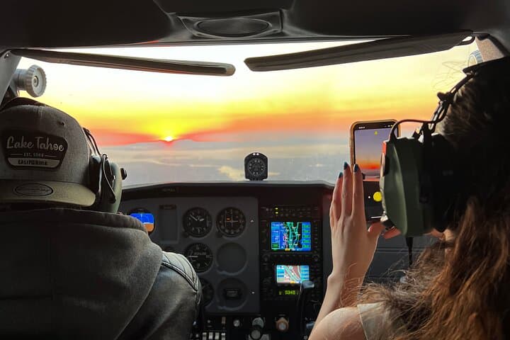San Francisco Bay Cessna Aerial Tour - 30-40 Minute Flight from Hayward photo 2