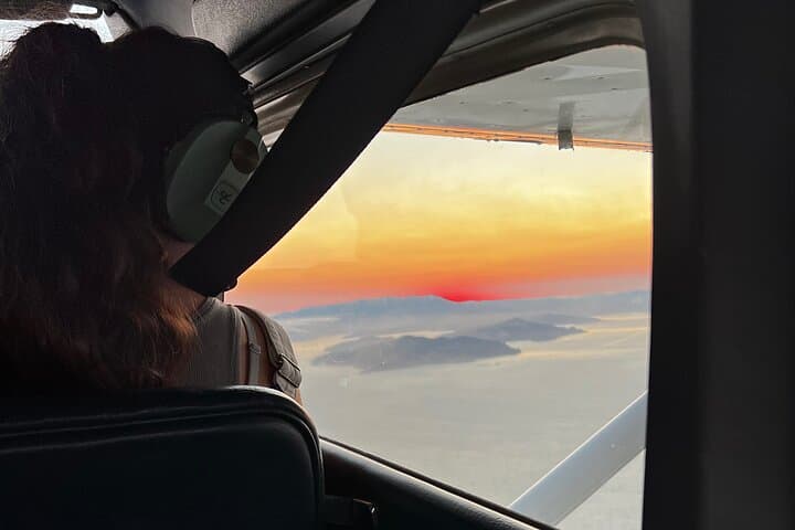 San Francisco Sunset Flight Tour: Cessna 172 Over the Golden Gate & Bay photo 3