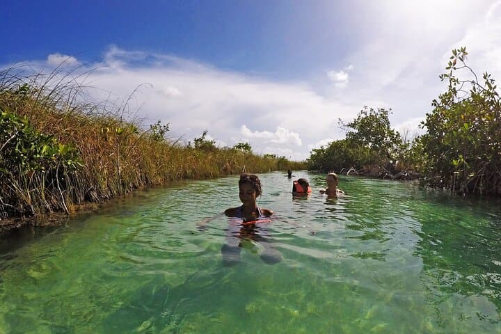 Private Tulum Ruins & Sian Ka'an Muyil Tour — Tulum Ruins, Lagoon Float & Mexican Food photo 5