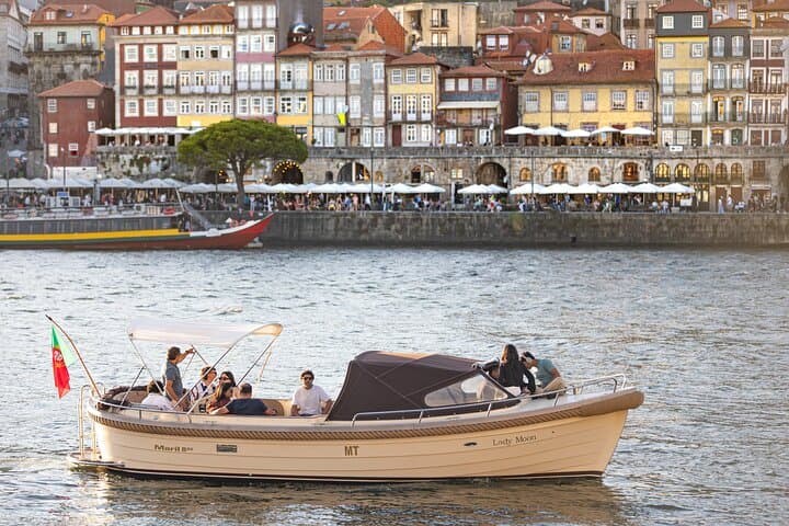 Six Bridges Douro River Cruise in Porto with Drinks — Small-Group Scenic Sail