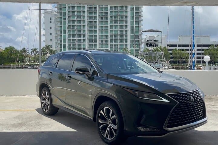 Miami Private Lux SUV Transfer: Airport to Hotel or Port in Comfort photo 3