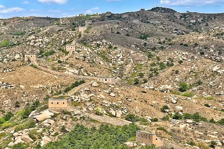 Hike the 14-Tower Necklace: Full-Day Wild Great Wall Adventure from Beijing