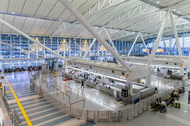 Osaka Kansai Airport to Kanazawa: Private Transfer (4–5 hrs) photo 1