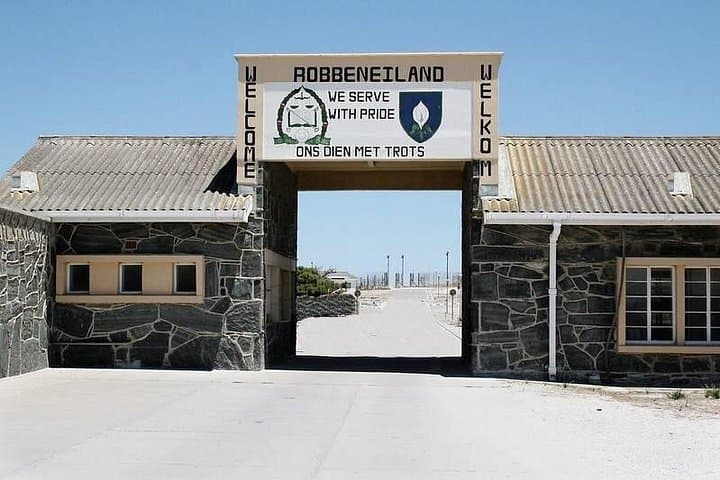 Robben Island, Table Mountain & Cape Town Private Day Tour — Ferry, Cable Car & City Highlights photo 3