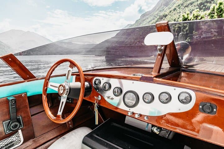 Vintage wooden motorboat cruise on Lake Como with open bar from Argegno photo 3