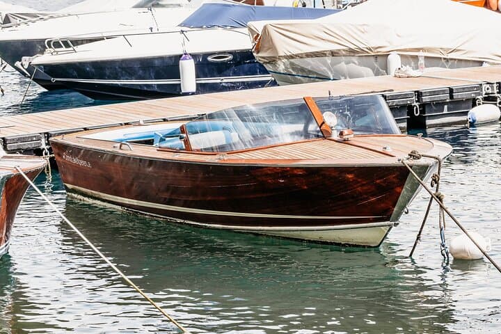 Vintage wooden motorboat cruise on Lake Como with open bar from Argegno photo 4