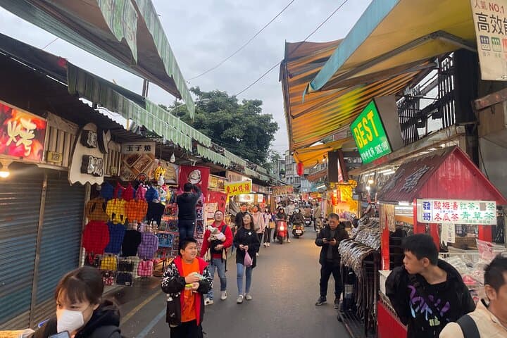 Yilan Day Tour: Animal Farm, Boba Tea Museum & Luodong Night Market from Taipei photo 6