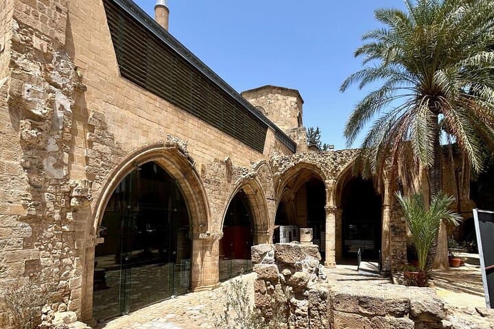 Crossing Nicosia: Private Old Town Tour with Border Crossing Experience photo 3
