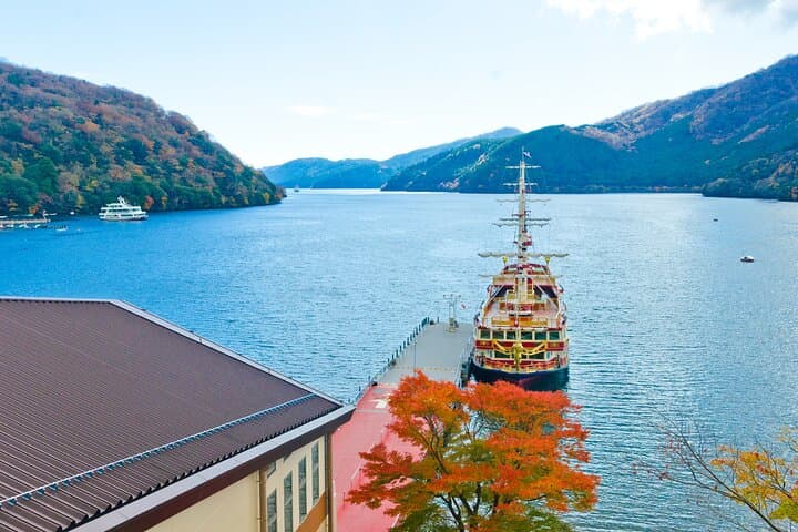 Hakone Adventure Tour: Owakudani Vents, Lake Ashi Pirate Ship & Open‑Air Museum Day Trip