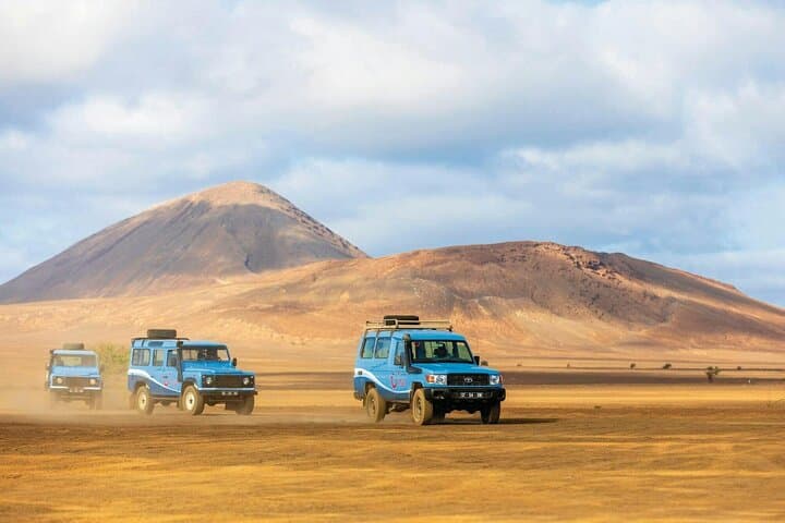 Secrets of Sal Island 4x4 Tour — Pedra de Lume Salt Lake & Buracona Blue Eye