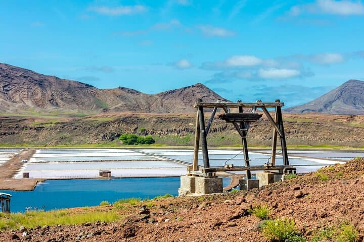 Sal Island 4x4 and Catamaran Highlights: Pedra de Lume, Palmeira and Lunch photo 5