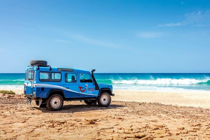 Sal Island 4x4 and Catamaran Highlights: Pedra de Lume, Palmeira and Lunch photo 3