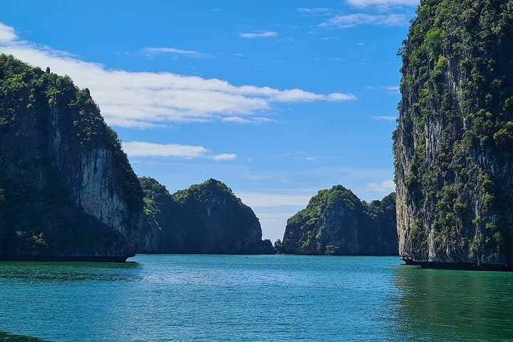Private Canoe & Kayak Tour from Cat Ba to Lan Ha Bay and Viet Hai Village photo 6
