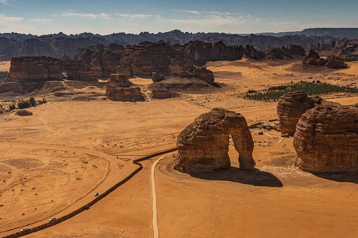 Full-Day Private AlUla Tour: Hegra, Old Town & Elephant Rock photo 2