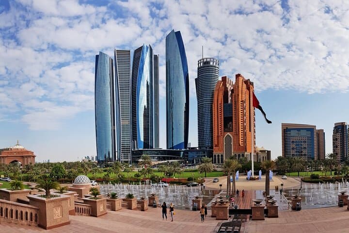 Abu Dhabi Full-Day Tour from Dubai: Sheikh Zayed Mosque, Emirates Palace & Yas Island photo 2