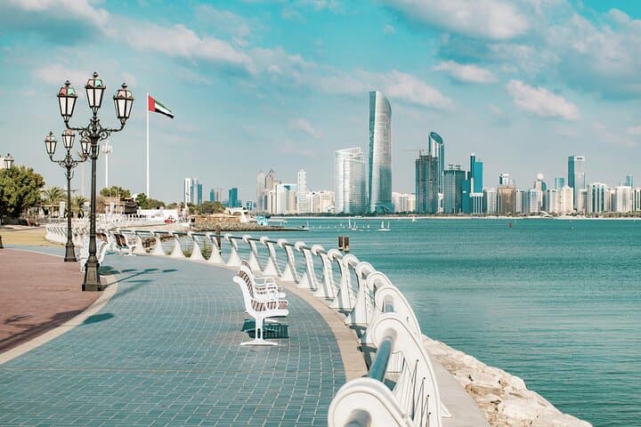 Abu Dhabi Full-Day Tour from Dubai: Sheikh Zayed Mosque, Emirates Palace & Yas Island photo 3