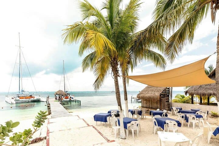Isla Mujeres Catamaran Cruise: Adults-Only Beach Club Lunch & Snorkel on the Mesoamerican Reef