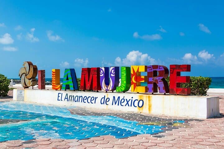 Isla Mujeres Catamaran Cruise: Adults-Only Beach Club Lunch & Snorkel on the Mesoamerican Reef photo 4