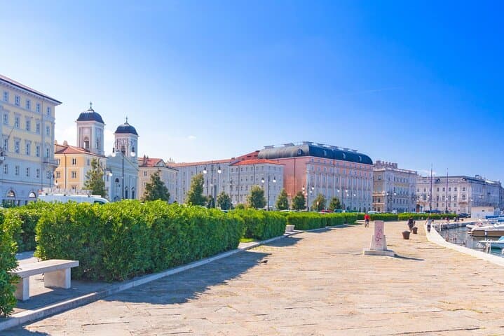 Self-Guided Treasure Hunt in Trieste — La Vedova Giramondo Walking Game photo 4